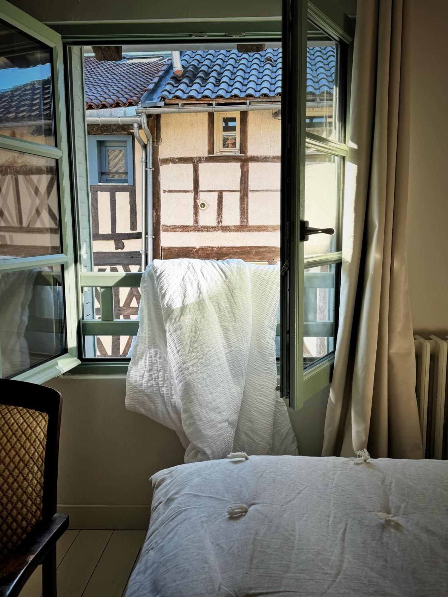 Maison D'Hote Les Allois ลิมอจส์ ภายนอก รูปภาพ